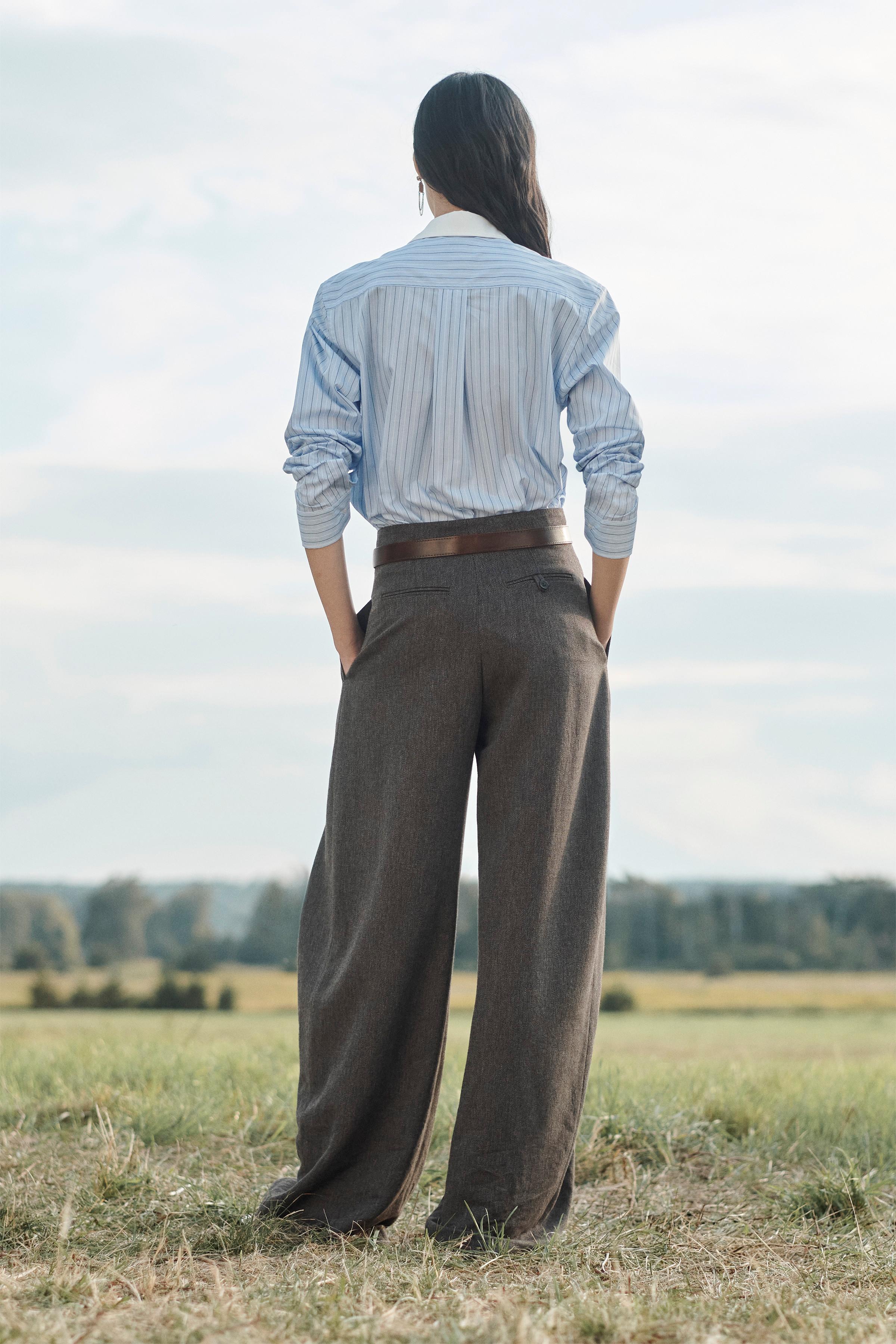 CONTRAST COLLAR STRIPED SHIRT LIMITED EDITION